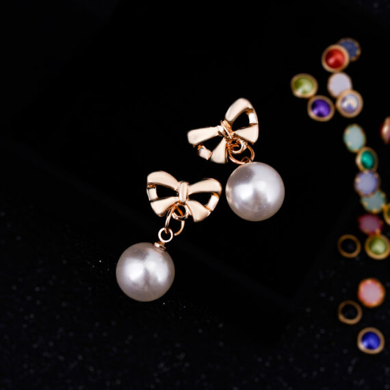 Sparkling Heart Bow Earrings - Image 4