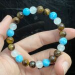 Versatile Tiger Eye Stone Men's Beaded Bracelet - Image 3