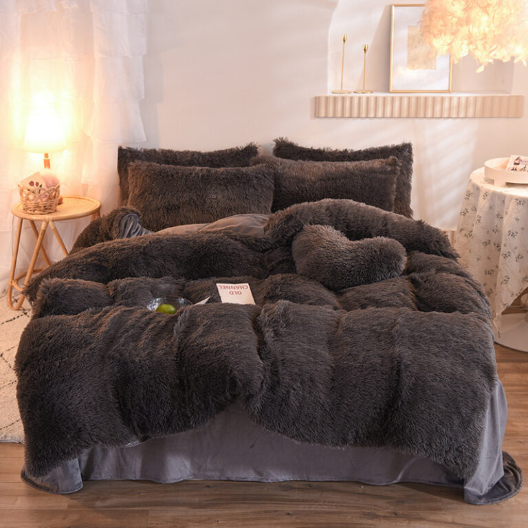 Luxury Fluffy Duvet Set - Image 4