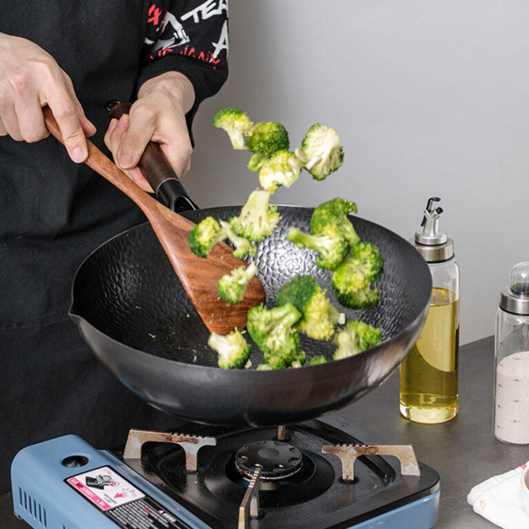 Authentic Traditional Iron Pan - Image 4